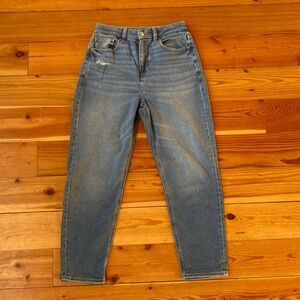 American Eagle curvy mom jean